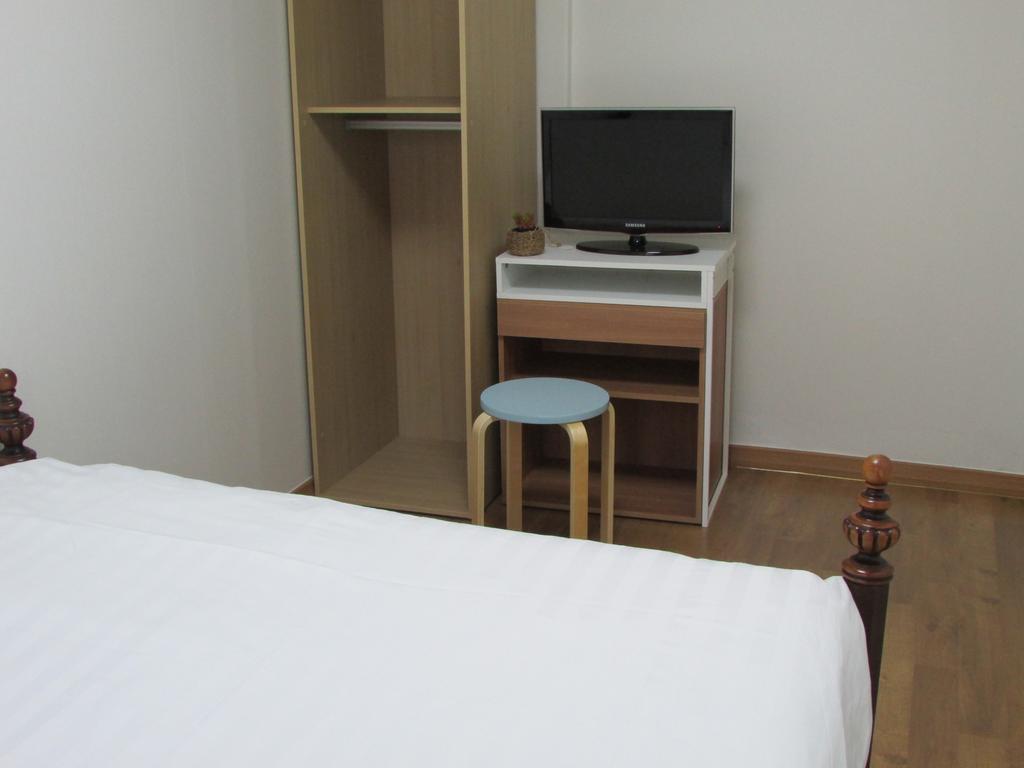Yeon Guesthouse 2*